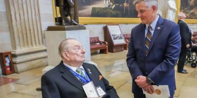 Westerman and Ross chat in Capitol Rotunda