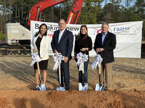 Annabel Flores, Senator John Boozman, Governor Sarah Huckabee Sanders, and Congressman Bruce Westerman at groundbreaking for new R2S facility. 